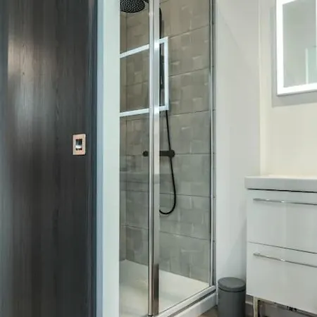 L'atticisme : Jacuzzi & Parking Apartamento