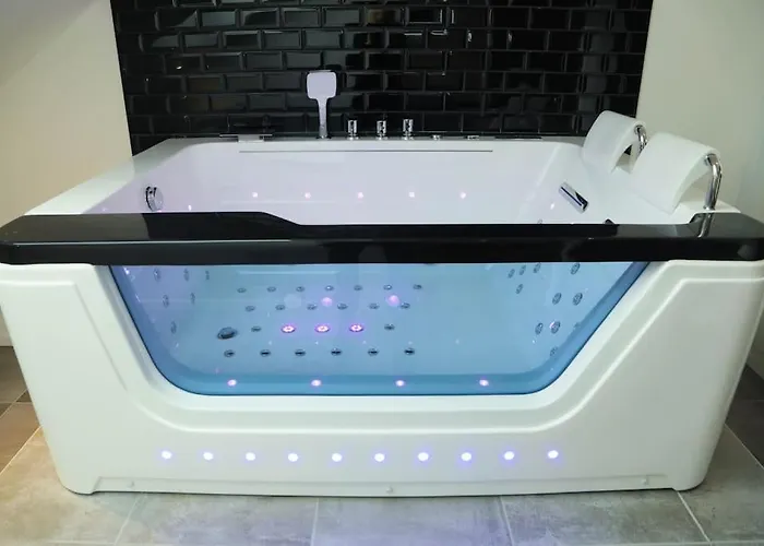 L'atticisme : Jacuzzi & Parking Апартаменты Вуарон